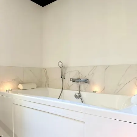 Le Etoile - Baignoire Balneo Et Sauna Privatif Apartment